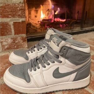 Air Jordan 1 Mid “Light Smoke Grey” Youth 7